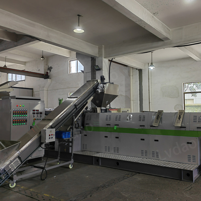 O parafuso de Lvdao 110mm fez do nível superior 38CrMoAIL com a máquina de reciclagem plástica personalizada duas fases